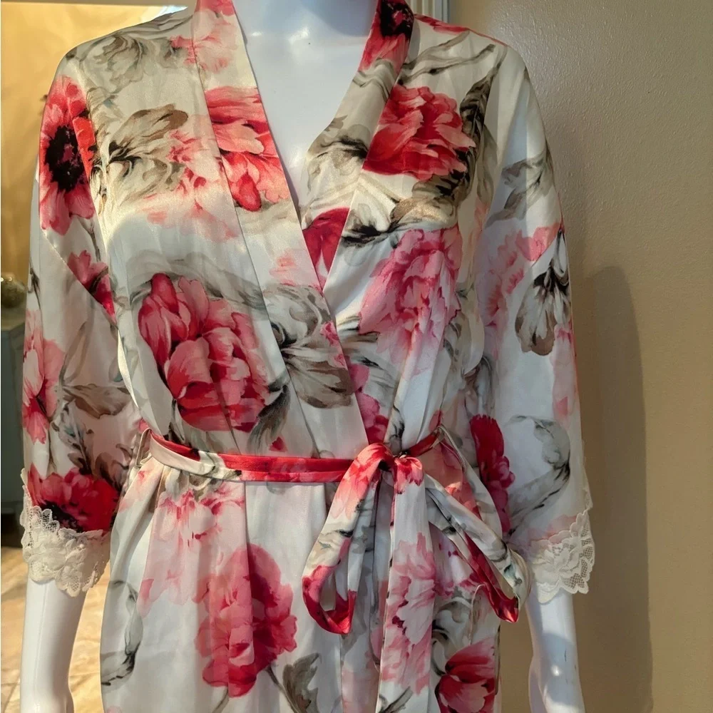 Floral Kimono Robe with Lace Trim